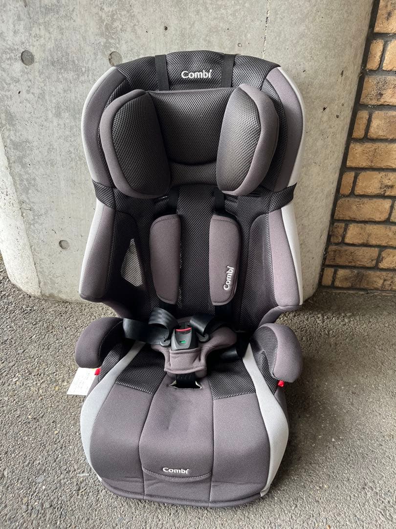 Combi ジョイトリップ エアスルー GLチャイルドシート　ジュニアシート①