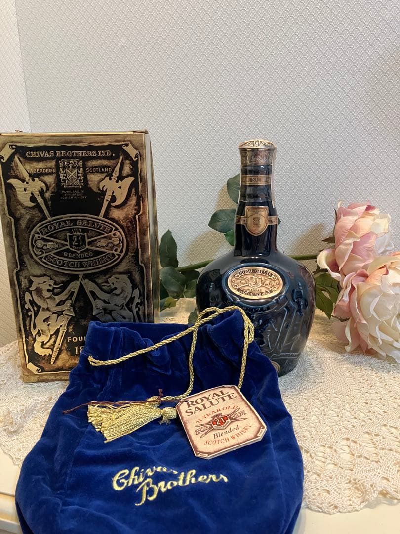 超美品 SALUTE 21YEAR OLD 青ビンテージ新品未開封品 未開封】ROYAL SALUTE 21YEARS OLD 青ボトル 袋付き