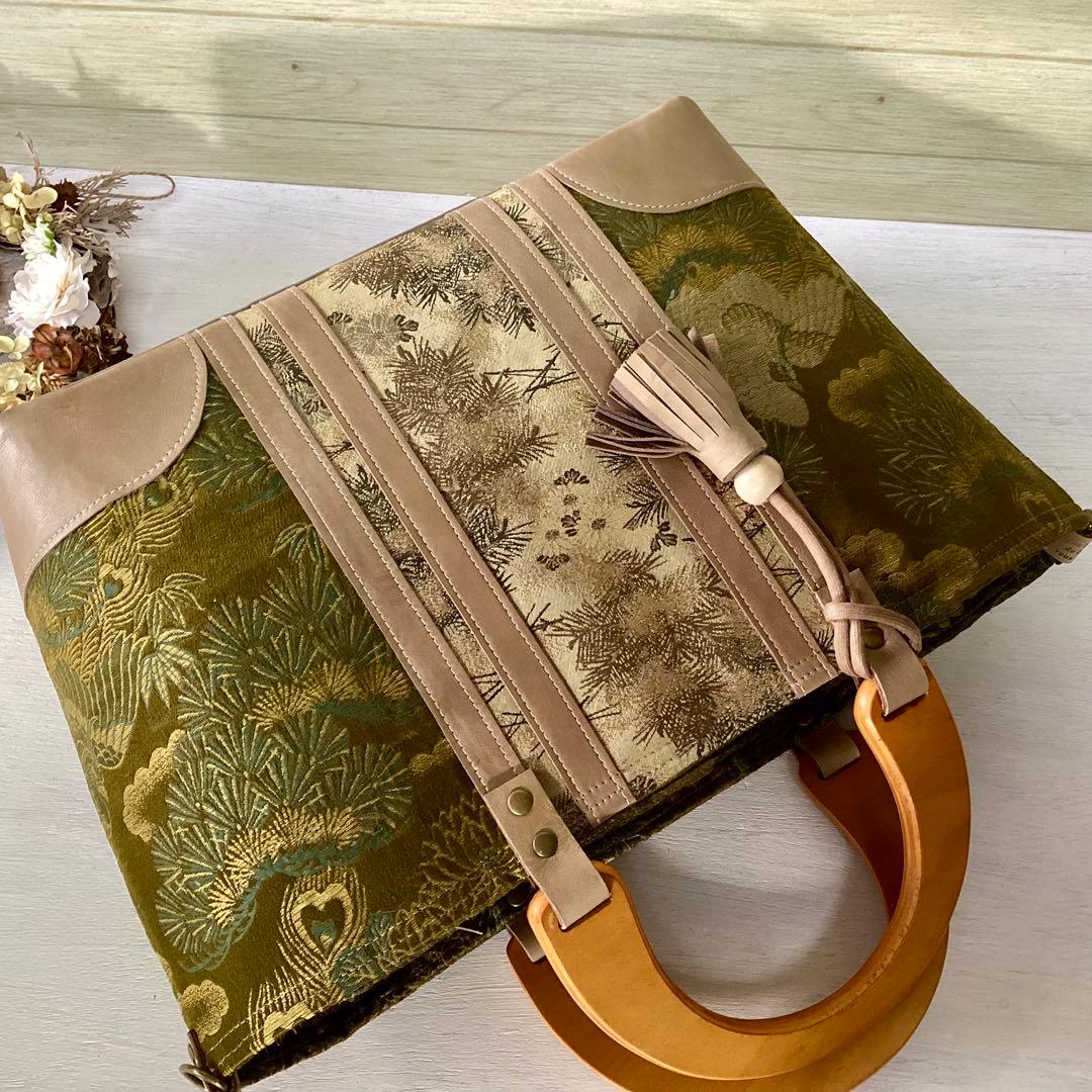着物リメイク. アンティーク丸帯 × 本革 トートバッグ. ハンドメイド 花鳥柄