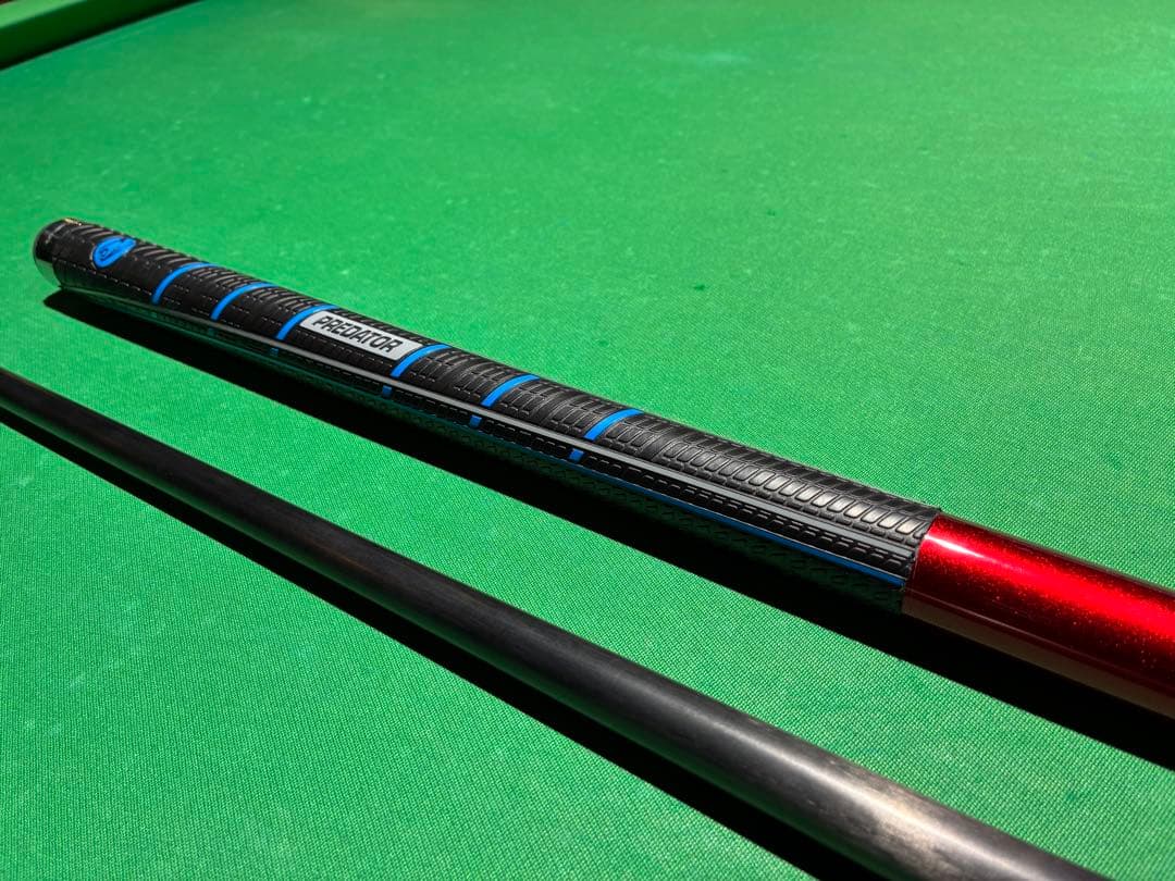 ブレイクキュー　プレデター　BK-RUSH RED Sports Grip