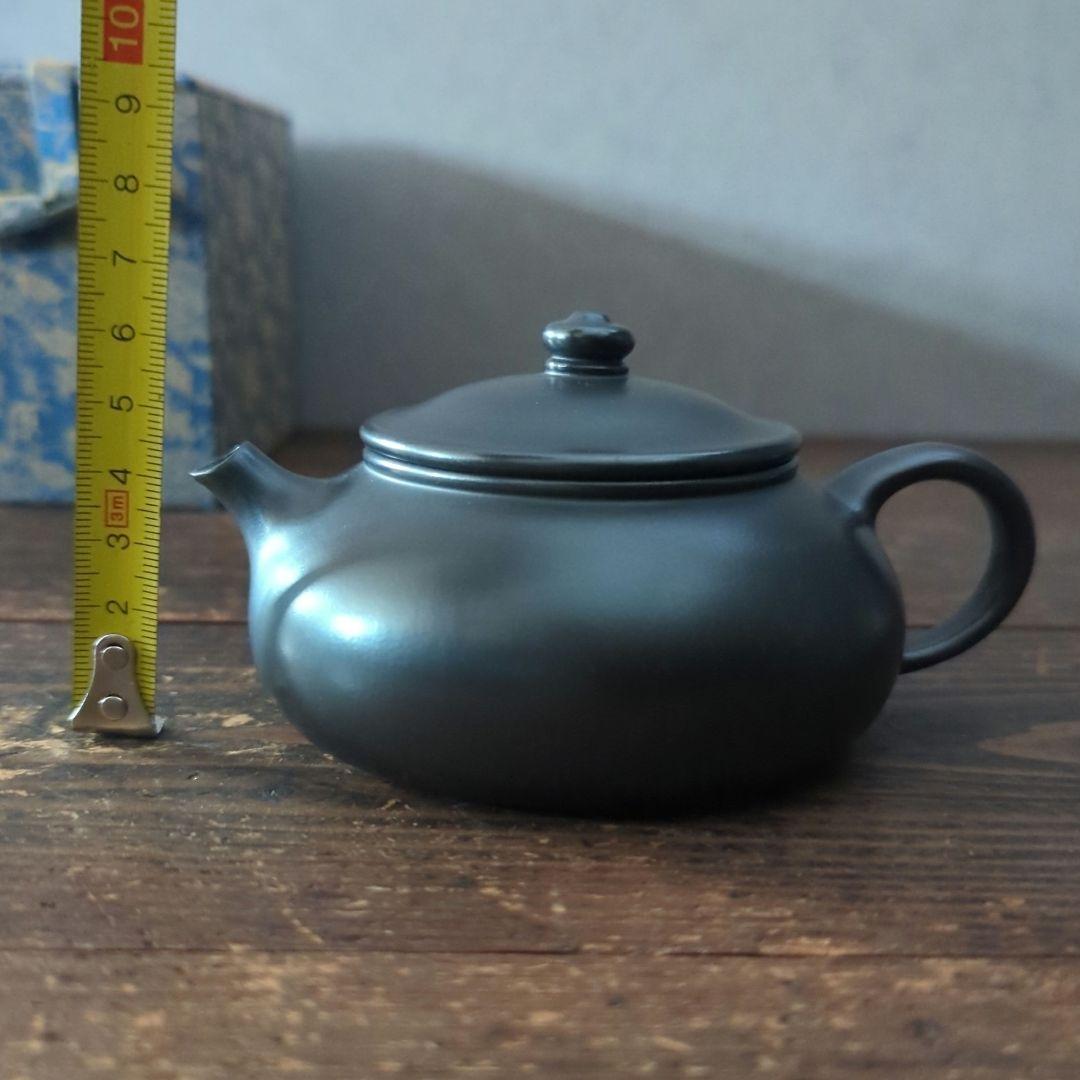 中国陶芸家 胡秀萍氏 茶道具 茶器 宜興紫砂 茶壺 急須 木製化粧箱入