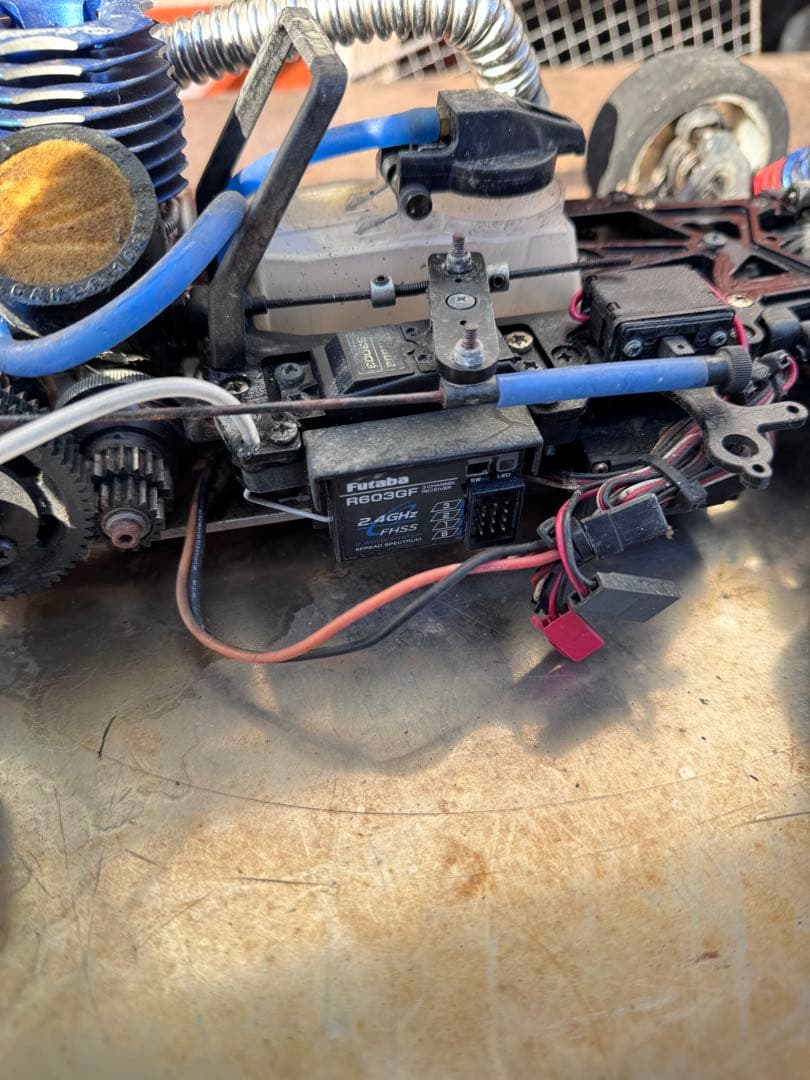 u*f様 京商　エンジン　ラジコン