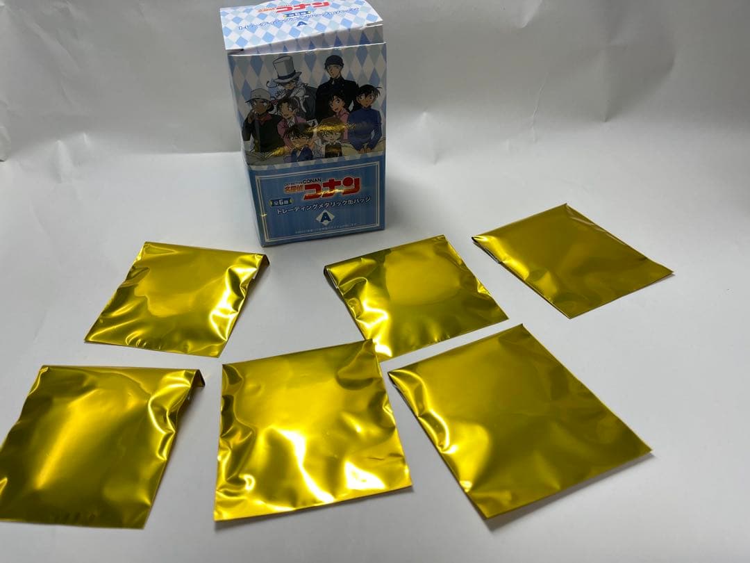 名探偵コナン トレーディングメタリック缶バッチ　全24個