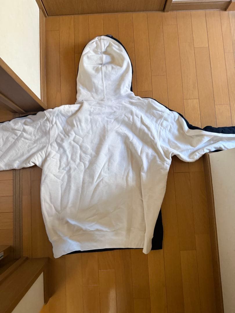 Supreme フード付きパーカー ブラック/ホワイト