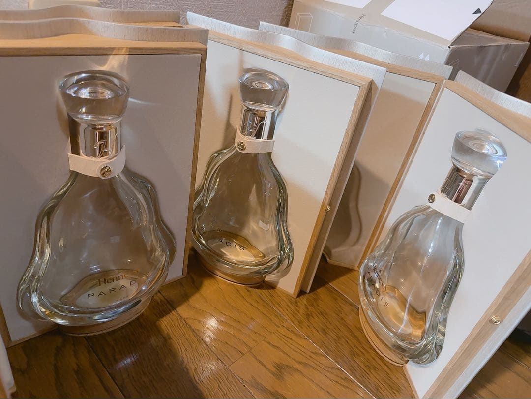 Hennessy Paradis木箱付き空瓶 買う
