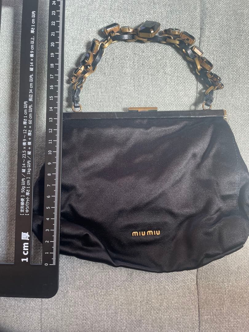 miu miu 黒 サテン パーティーバッグ