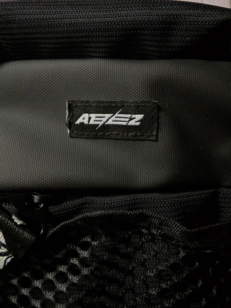 ATEEZ OFFICIAL LIGHTINY SLING BAGスリングバック