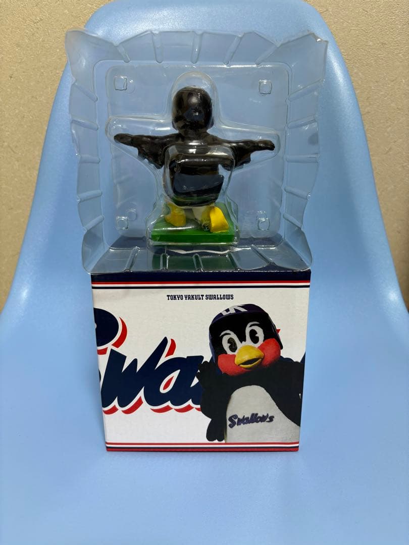 新品】東京ヤクルトスワローズ つば九郎フィギュア（空中くるりんぱ