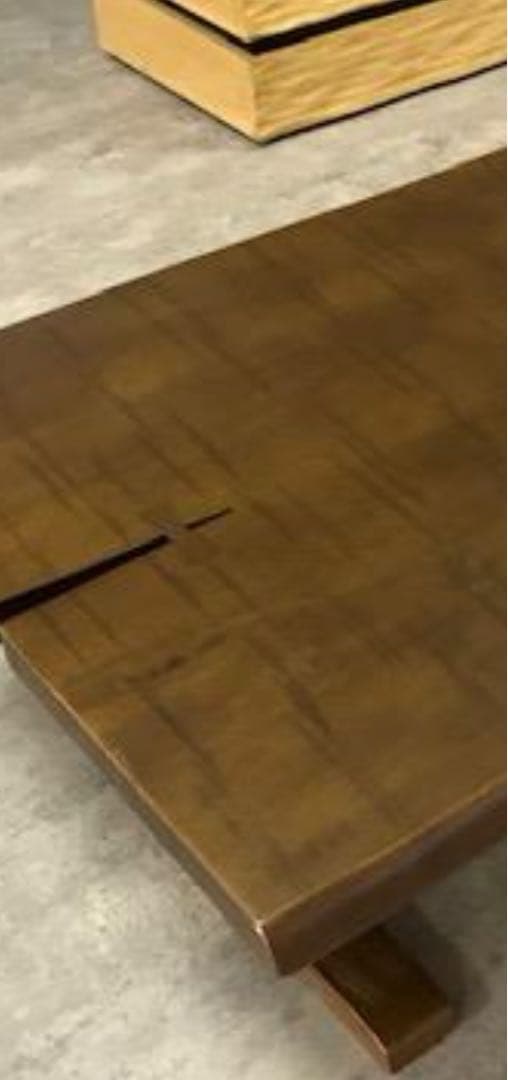 ①ダイニングテーブル