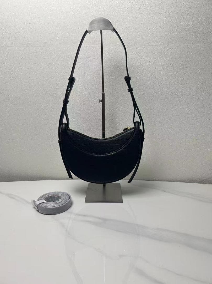 ポレーヌ Numéro Dix ショルダーバッグ ブラック