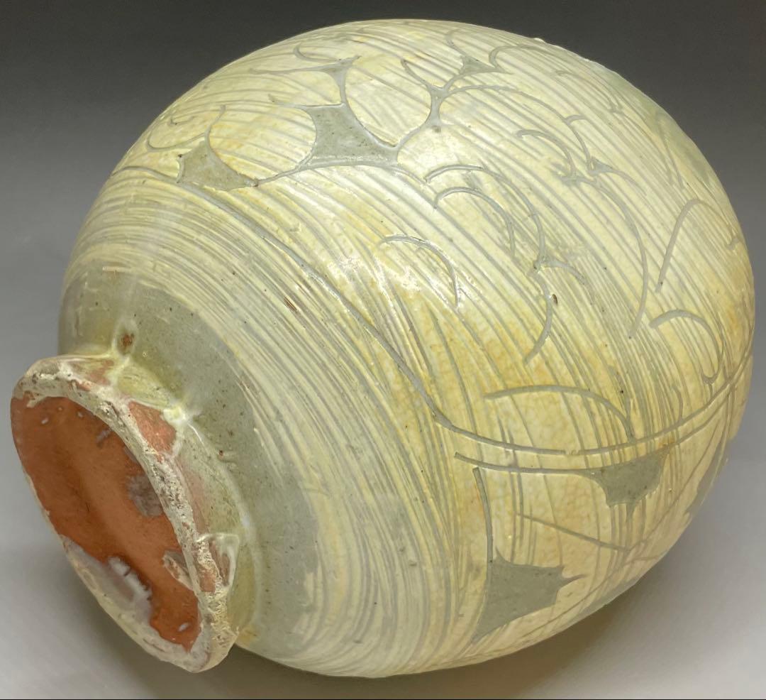 李朝 粉青沙器 扁壺 牡丹文 y023 - メルカリ