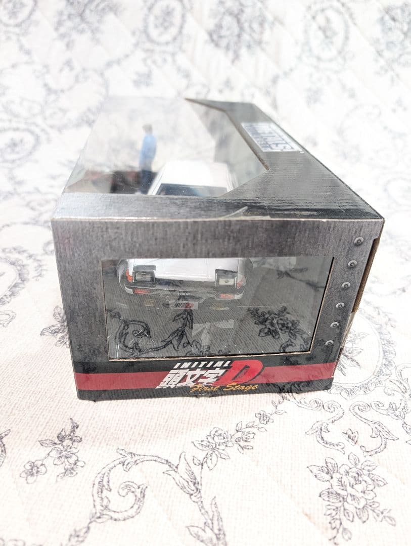 イニシャルD　藤原とうふ店　トレノ AE86 ミニカー　フィギュアセット　人気