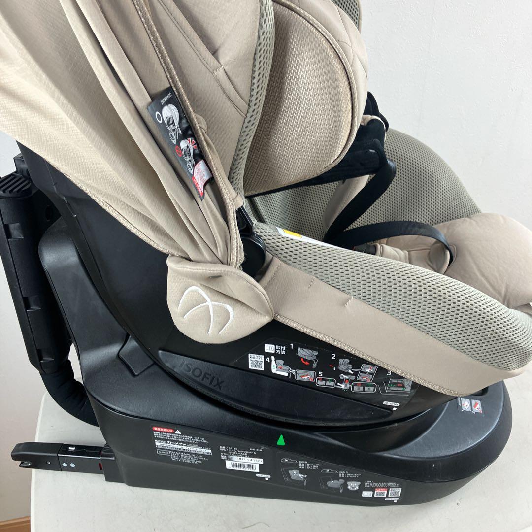 【美品】エールベベ　チャイルドシート　クルットRザ・ファースト2 パールベージュ