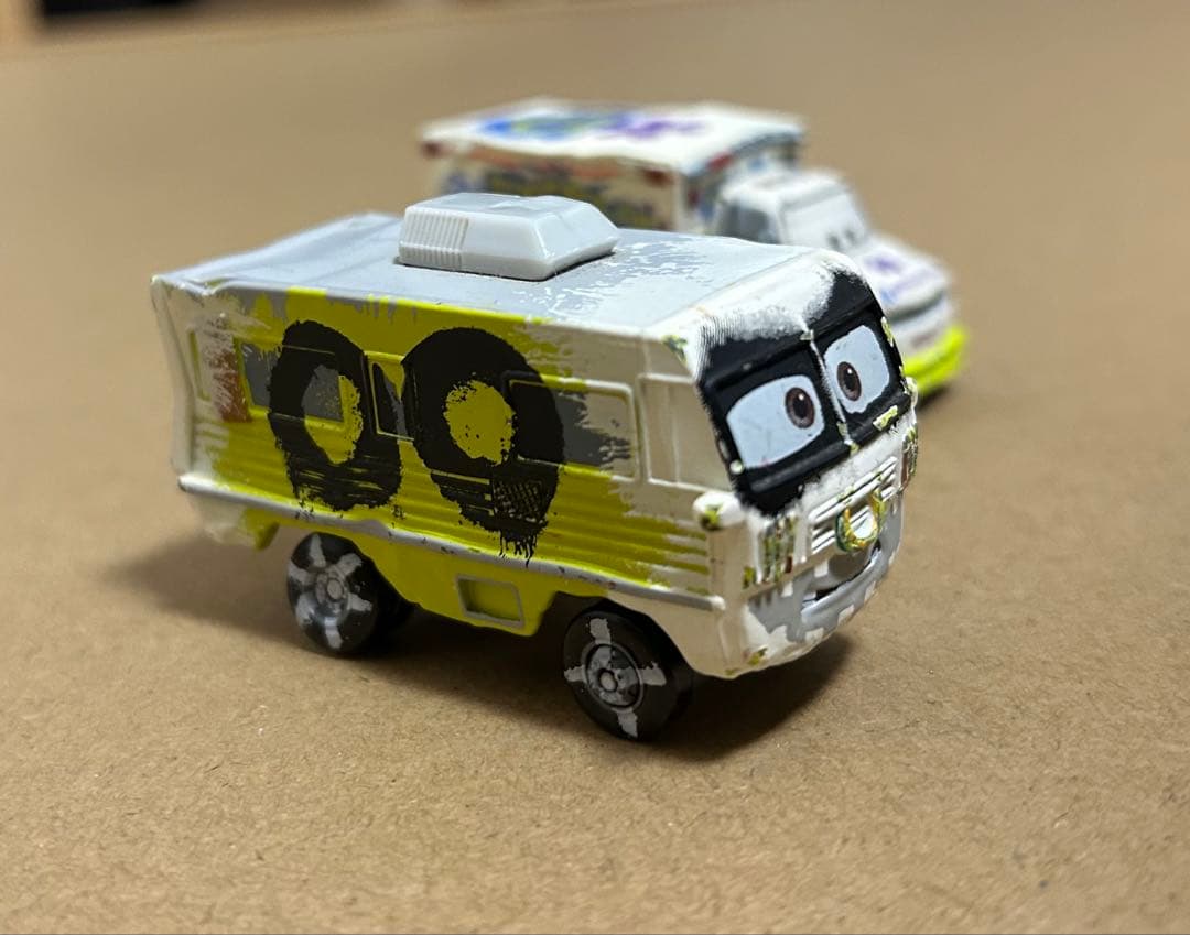 トミカ　カーズ　セット