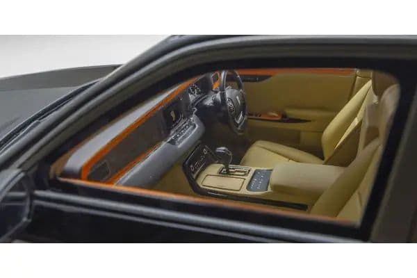 1/18 京商 サムライ トヨタ センチュリー GRMN Century