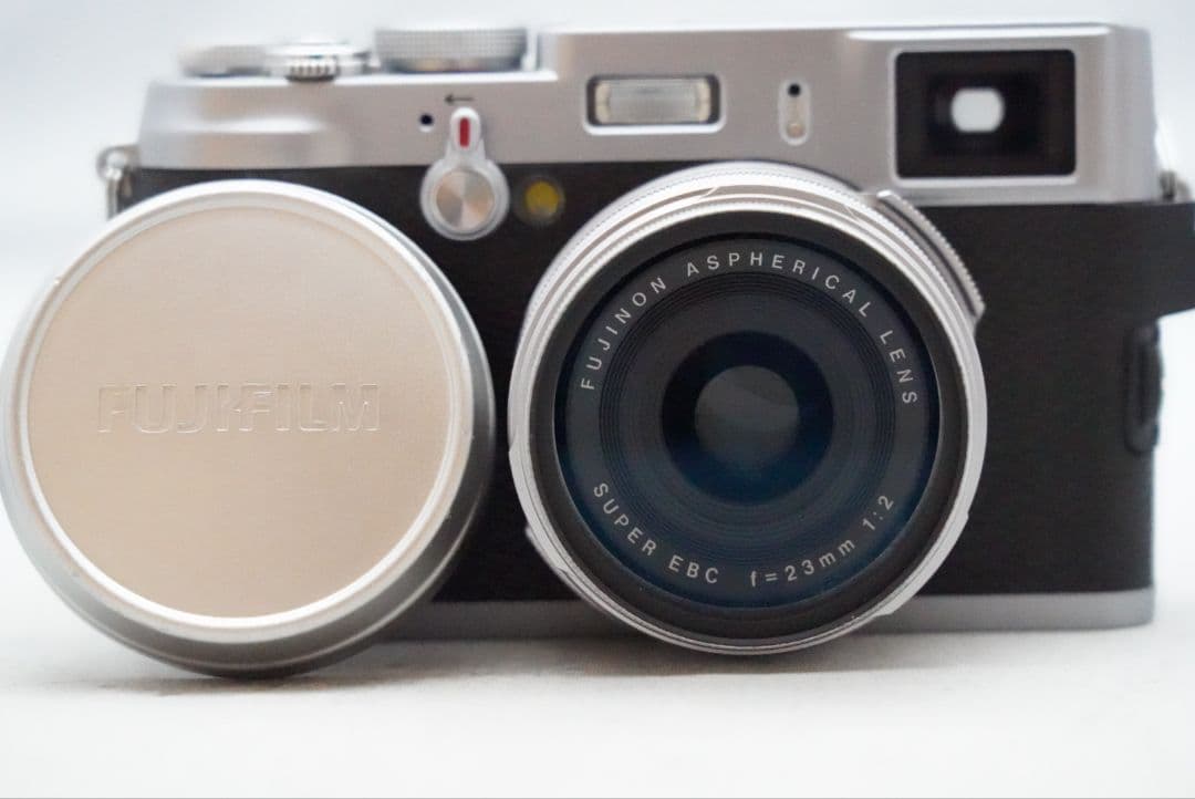 ☆希少な初代機☆ フジフィルム X100 フジノン 23㎜ F=1:2 実用品