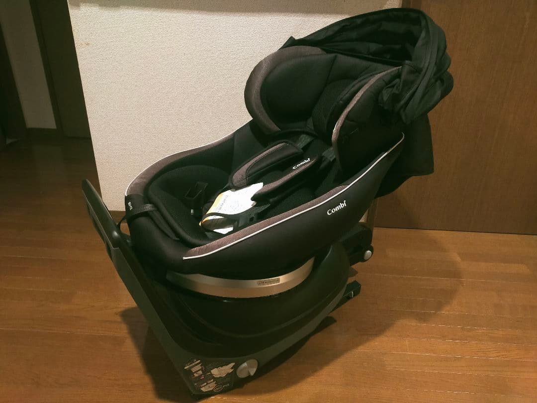 combi クルムーブスマート　CG-UIG 美品　ISOFIX チャイルド 黒