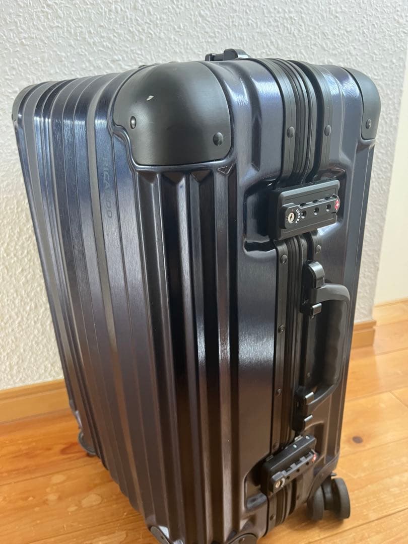 Ricard Aileron Vault スーツケース SMサイズ rimowa