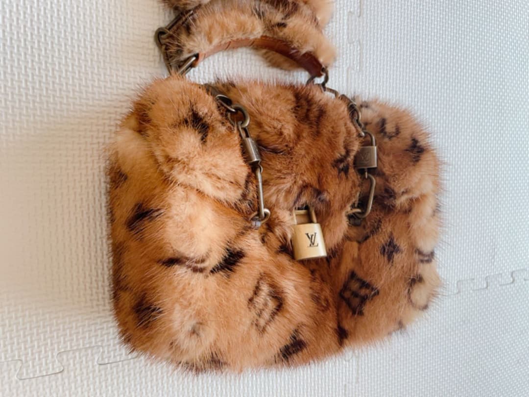 ルイヴィトン】世界限定300個 ミンク モノグラムミニバッグ - メルカリ