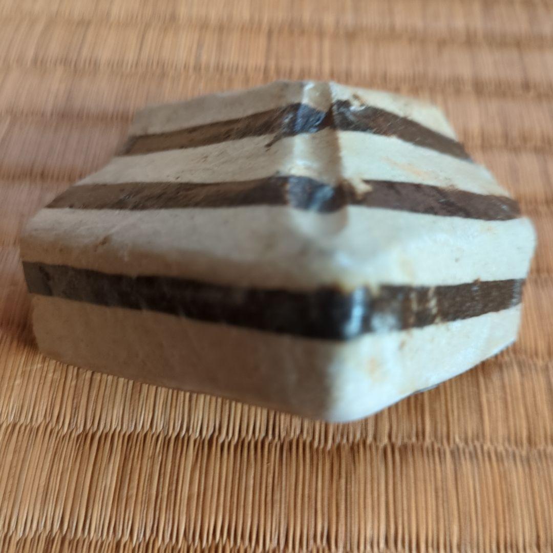 幾何学模様の陶器の破片 織部焼 織部 美濃 骨董品 古美術 志野