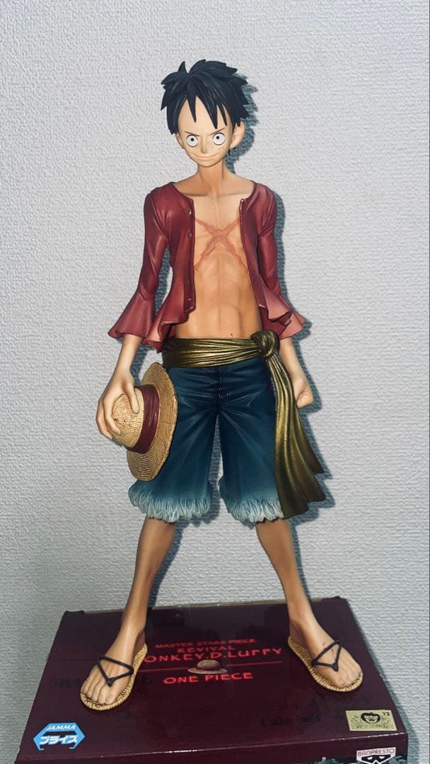 シャンクス REDシリーズ フィギュア 箱付き