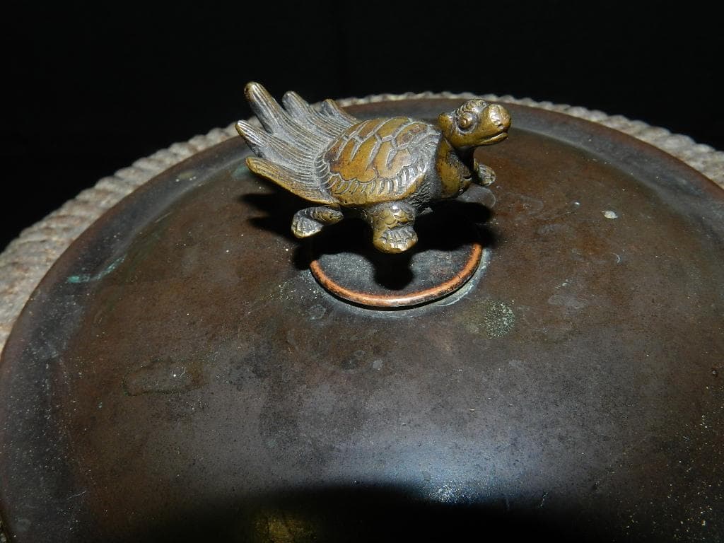 O18茶道具 江戸期 小槌環付き形 俵形白肌鐵地 亀摘み蓋 お安くしました！