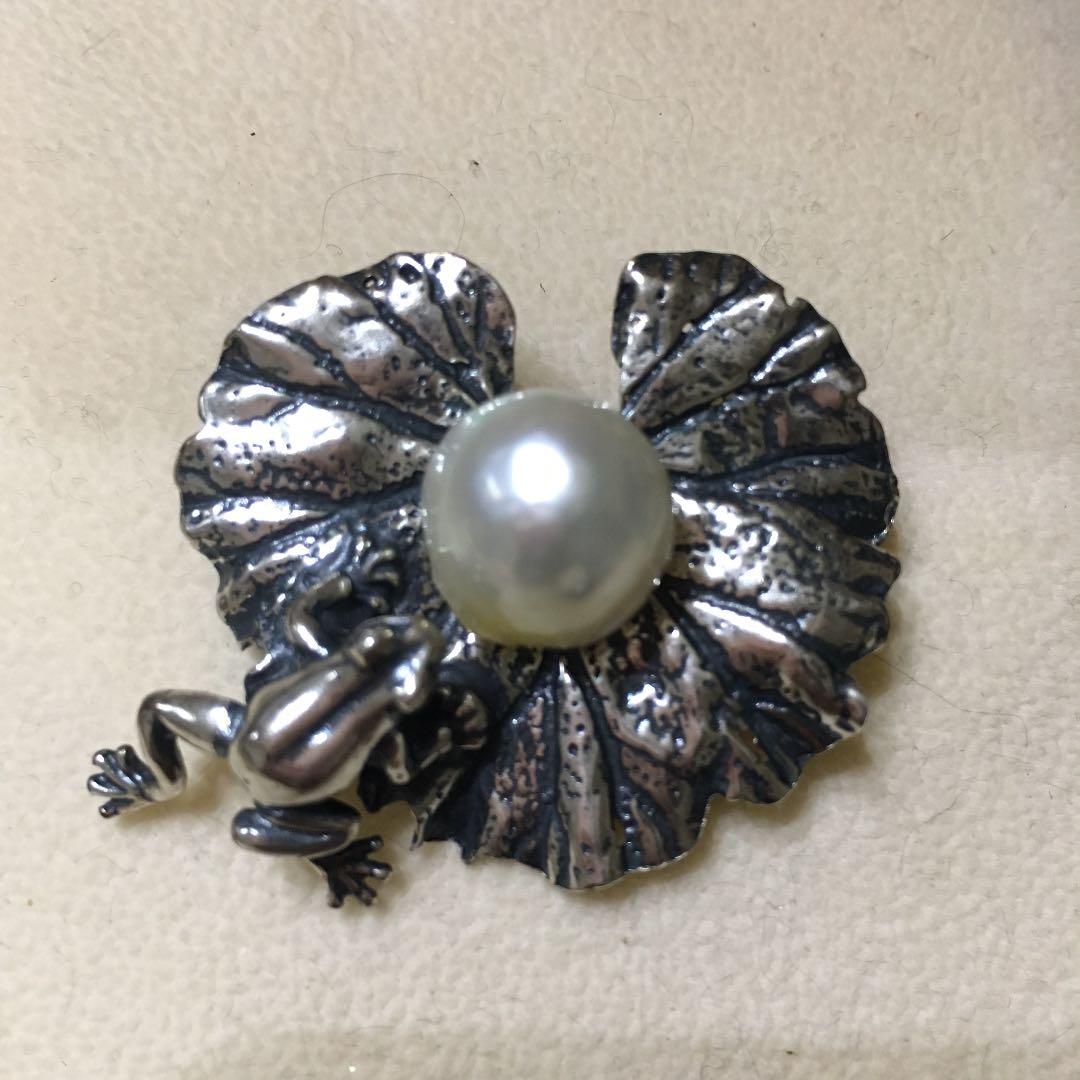 創作工房KENZOのネックレスとブローチ