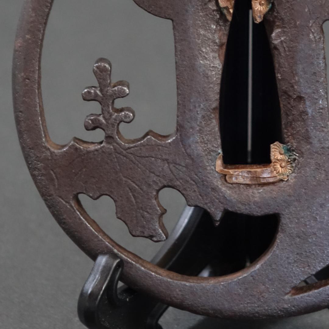 【 桐巴透鐔 無銘 後代肥後 】(鑑定書有) 鍔 鐔 刀装具 武具 骨董 江戸