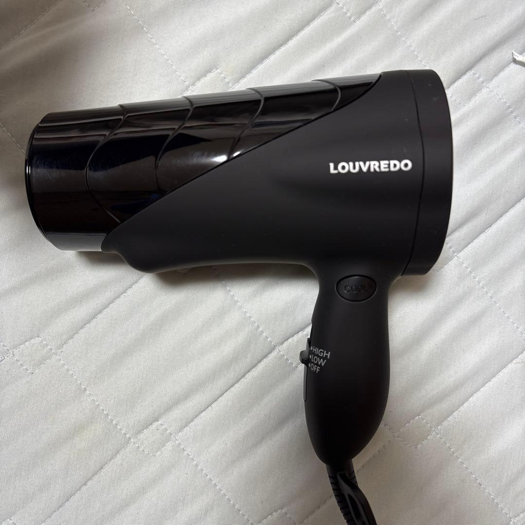 【今年中に販売‼️】新品未使用　LOUVREDO LJ-365 復元ドライヤー