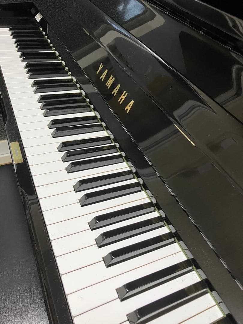 美品 YAMAHA アップライトピアノ U1黒 - メルカリ