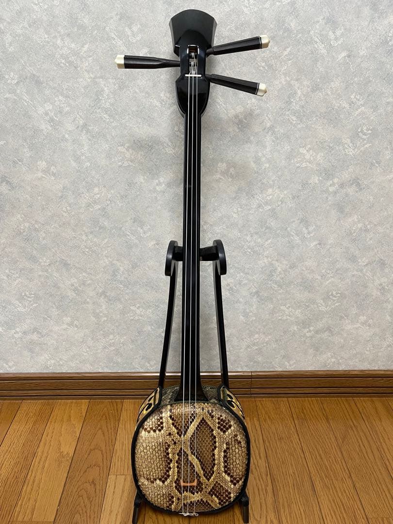 三線 沖縄三味線 蛇味線 琉球三線 蛇皮 強化張り【中古】