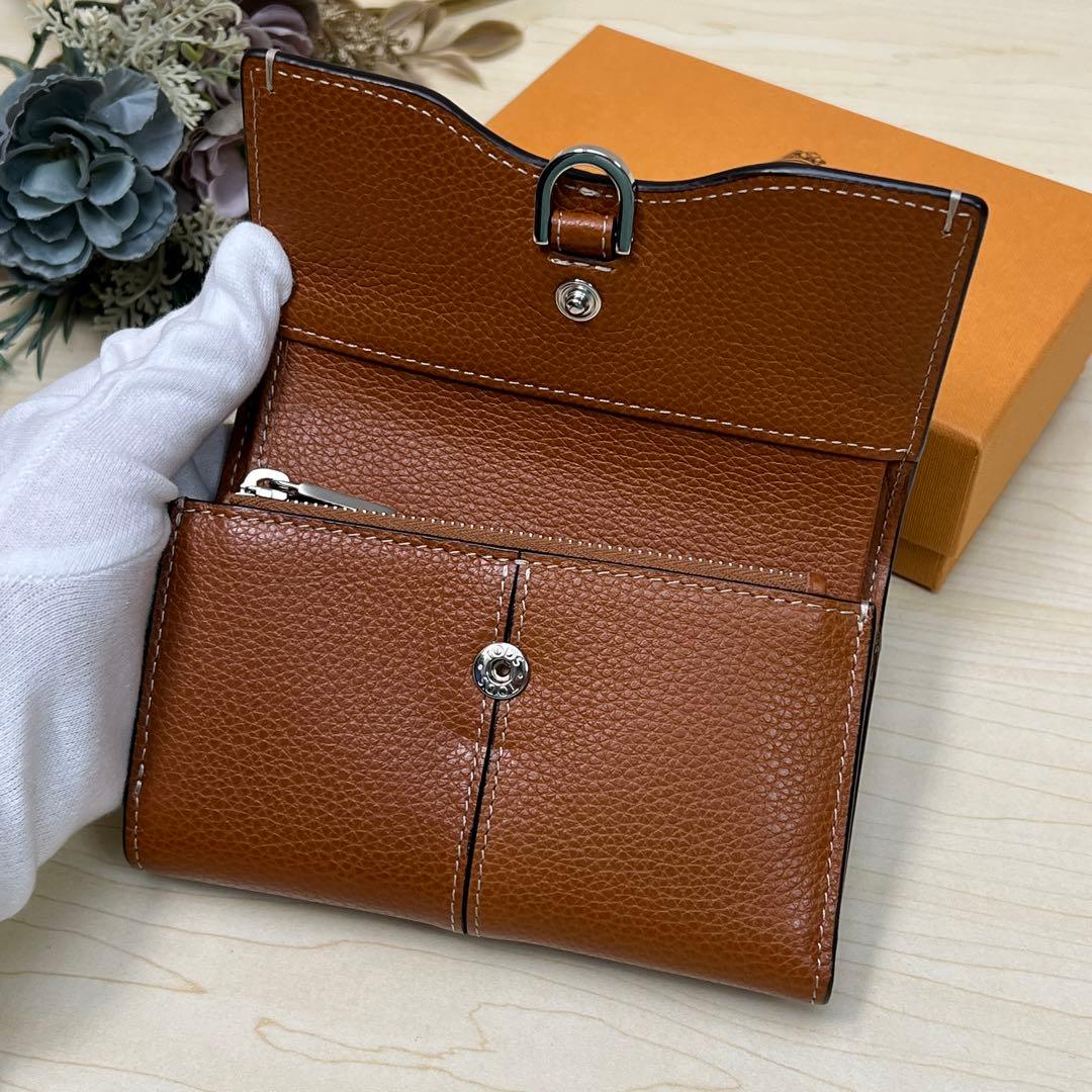 現行品 トッズ レザー 三つ折り財布 フラップメタル ブラウン ウォレット
