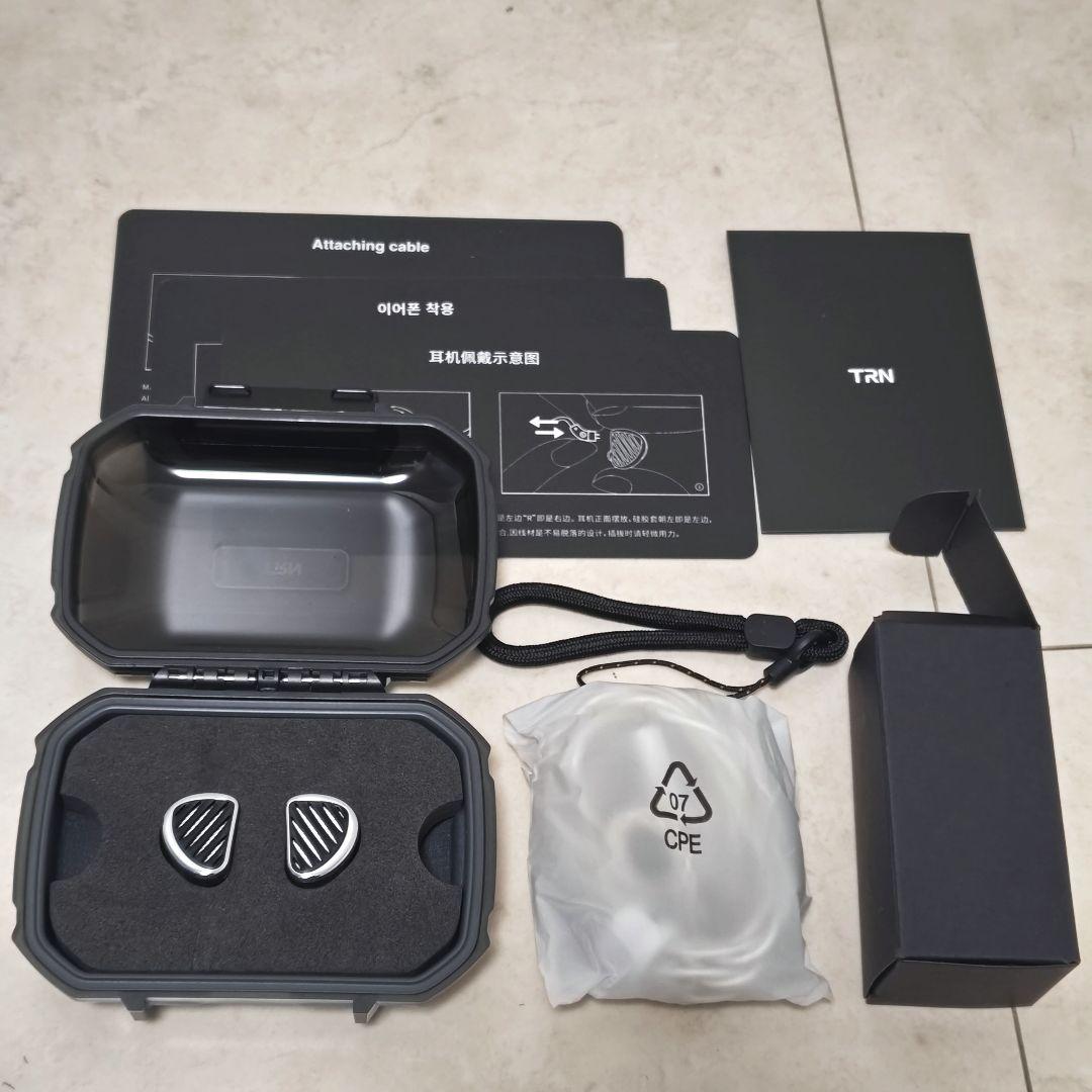 【試聴のみ】TRN JAWS 4.4mm おまけ付き　有線イヤホン　中華イヤホン