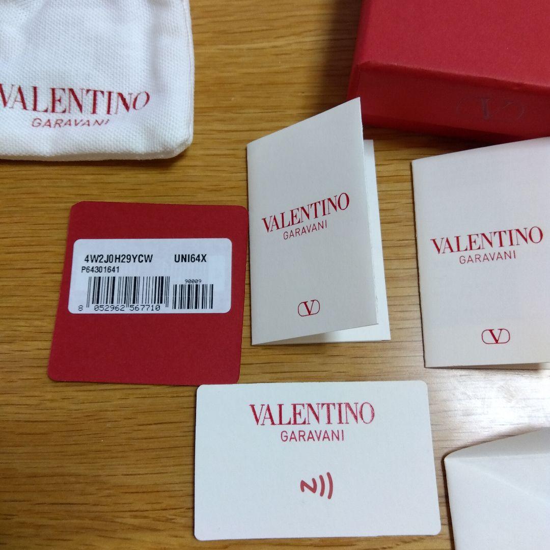 ヴァレンティノ VALENTINO Vロゴピアス アクアマリン