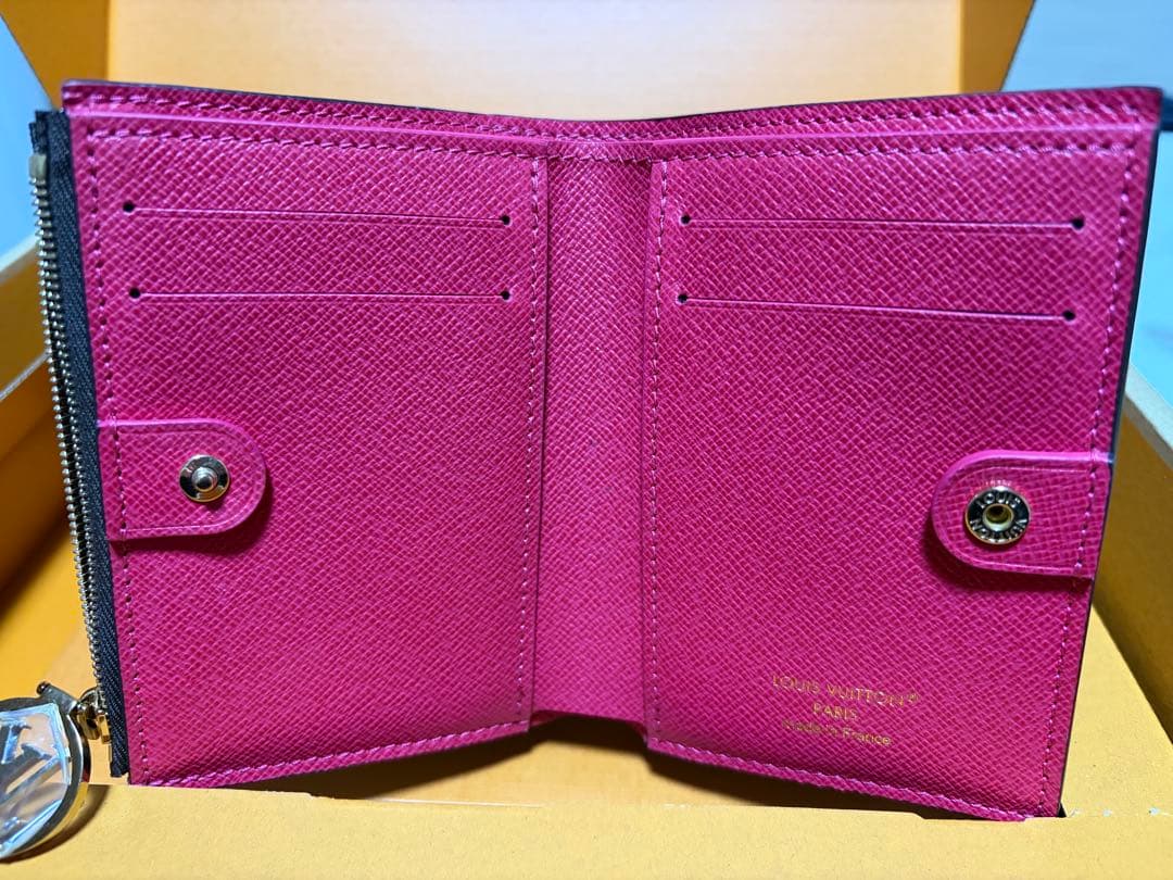 Louis Vuitton ルイヴィトン ポルトフォイユ・リサ