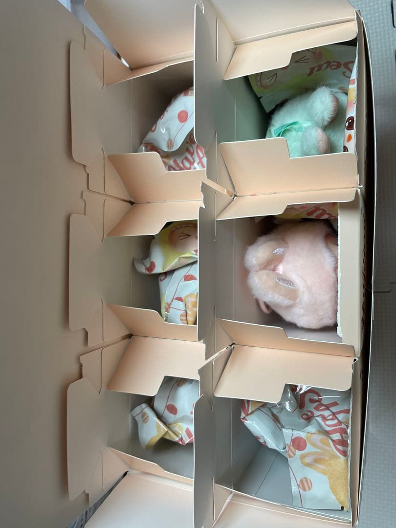 THE MONSTERS Have A Seat ぬいぐるみセット　ラブブ