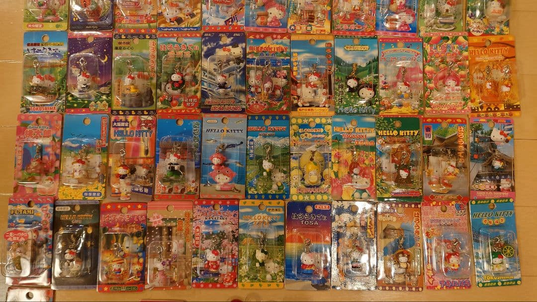 ご当地キティ根付け ＆ファスナートップ　209個大量セット