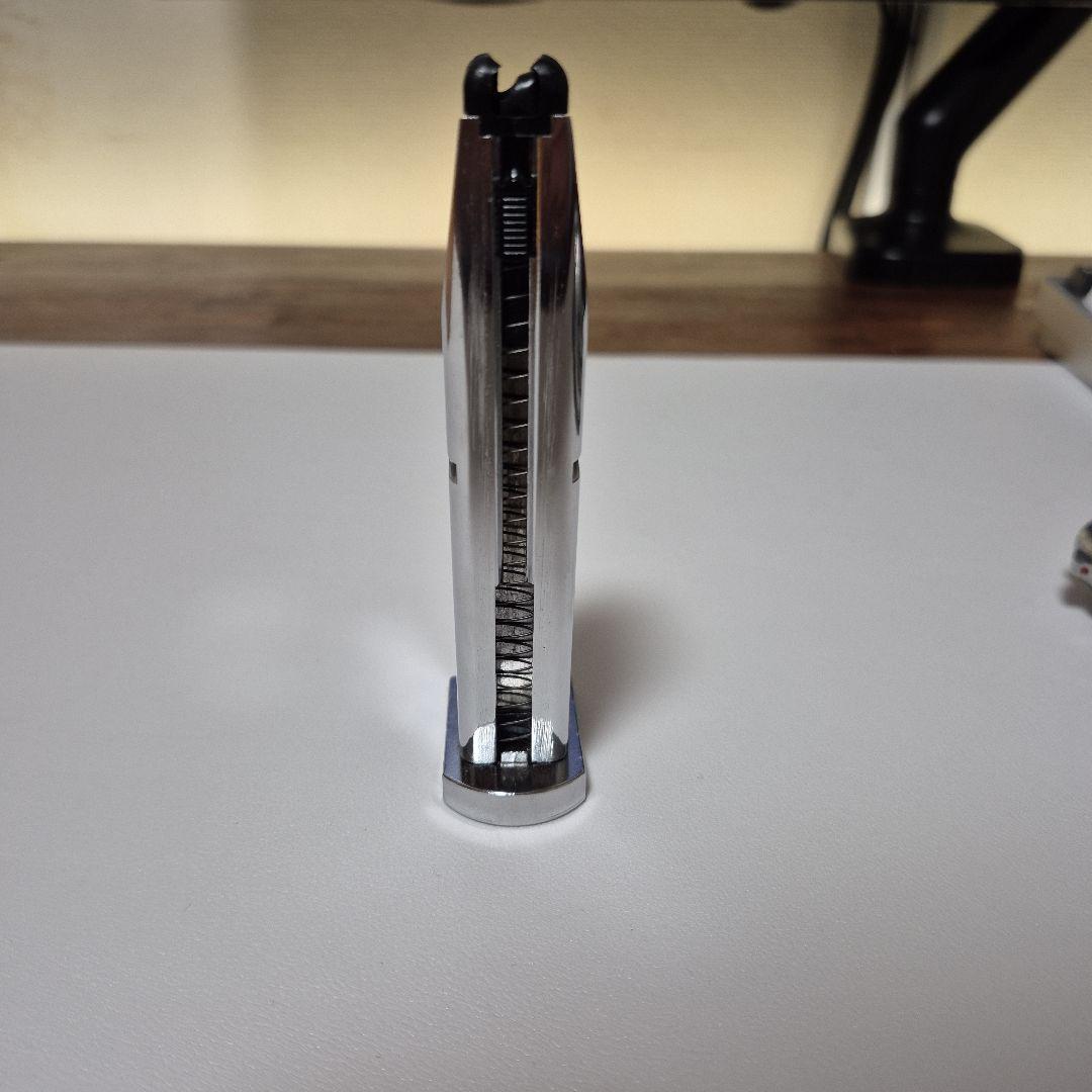 東京マルイ　m92f　ガスブローバック　[スタンド付き]