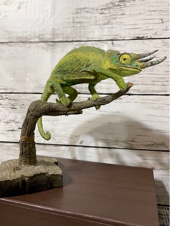 海洋堂　ジャクソンカメレオン　完成品