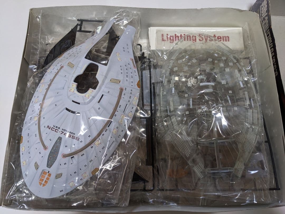 バンダイ スタートレック ヴォイジャー VOYAGER 1/850 プラモデル