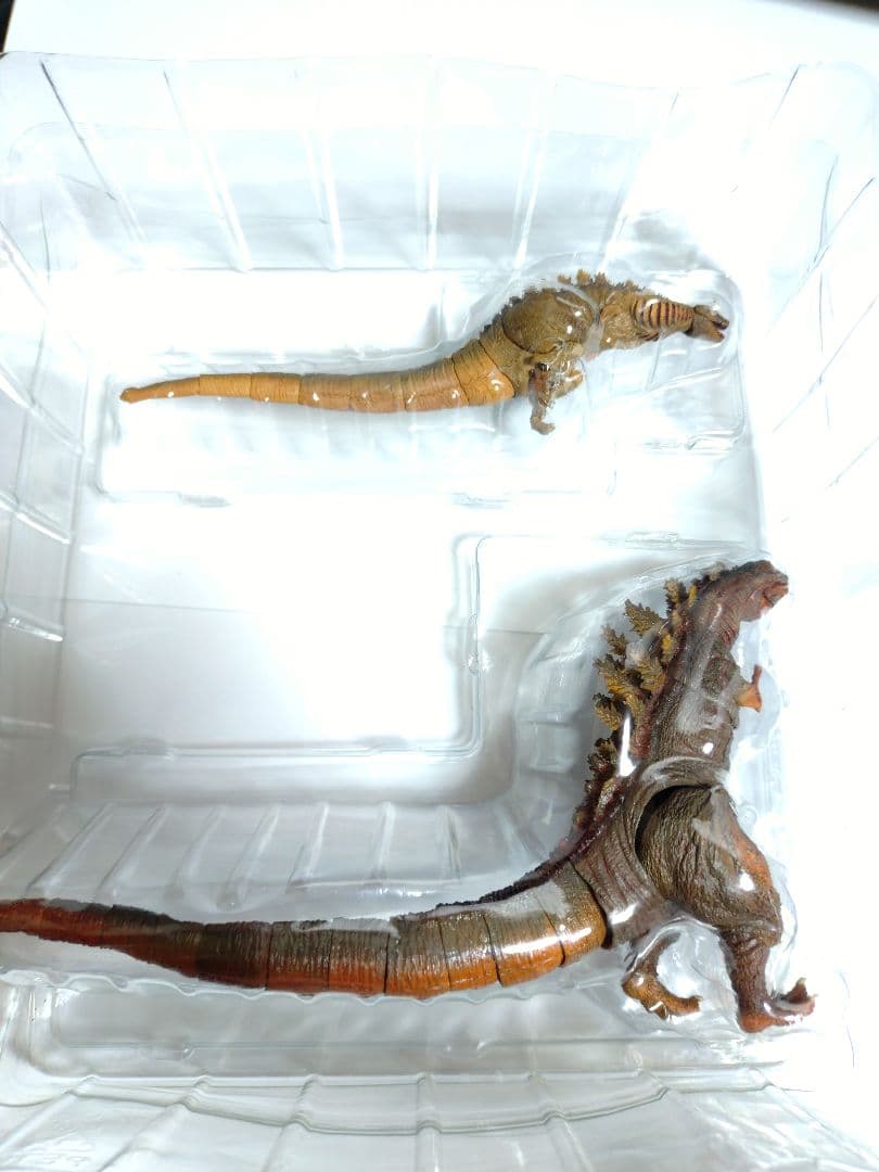 S.H.MonsterArts シン・ゴジラ 第2形態、第3形態セット