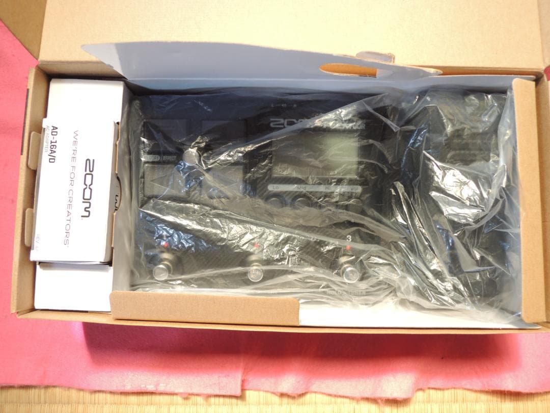 ☆使用少し（室内数時間）☆FOUR/G2X FOUR☆IPAD接続機おまけ付き