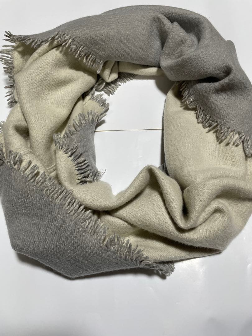 ❤️お値下げ❤️ドゥースグロワール❤️カシミヤスヌード