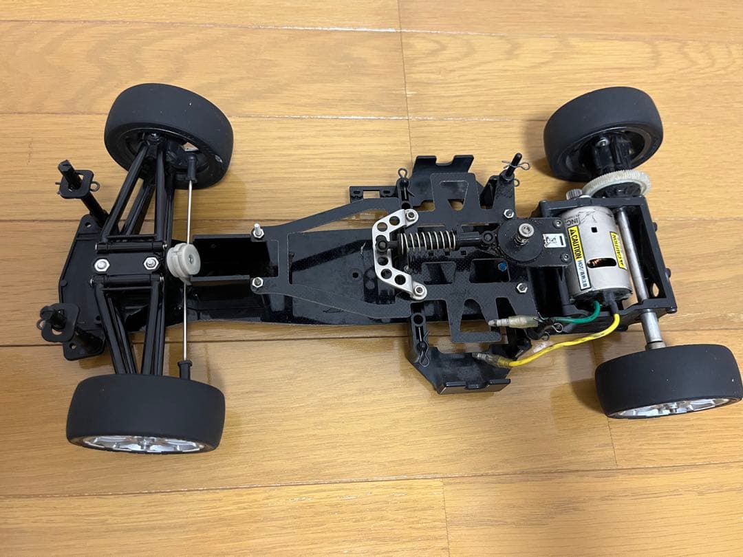 タミヤ　トヨタ TS050 1/10 F103GT 電動ラジコンカー