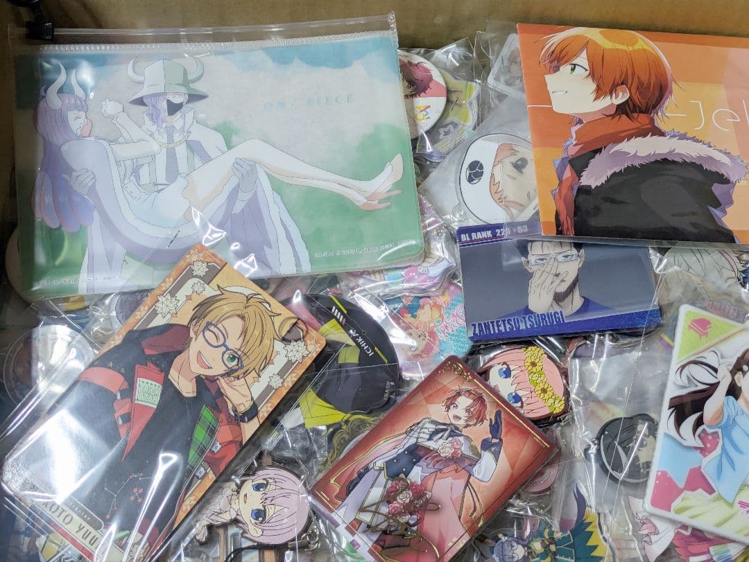 大量！アニメグッズ ノンジャンル大量まとめ売り - メルカリ