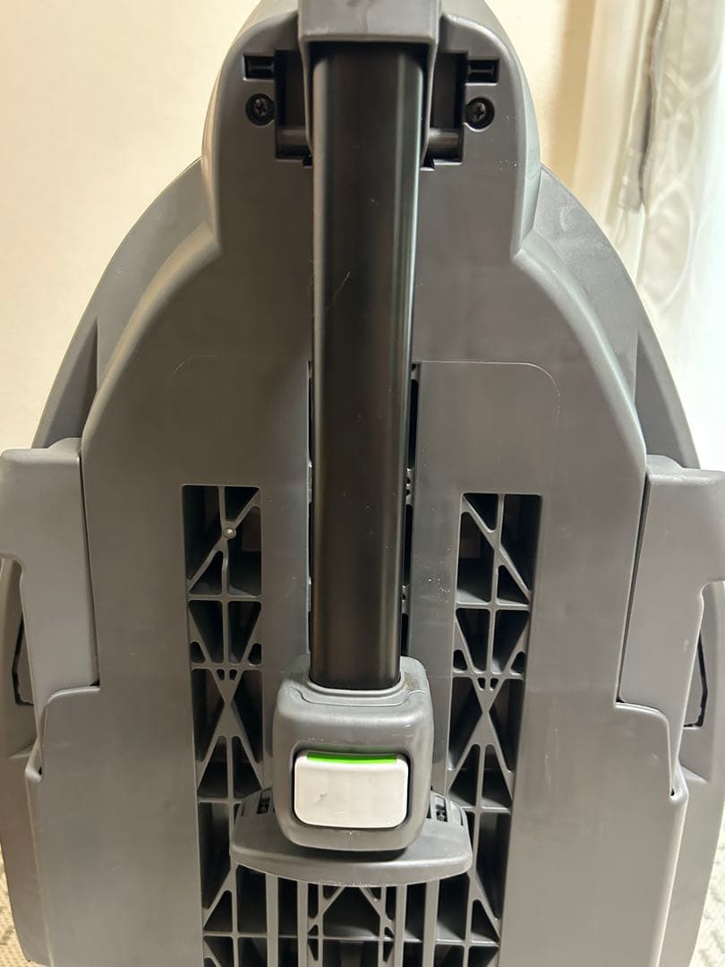 美品 チャイルドシートコンビ THE S ISOFIX ZB-690 ネイビー