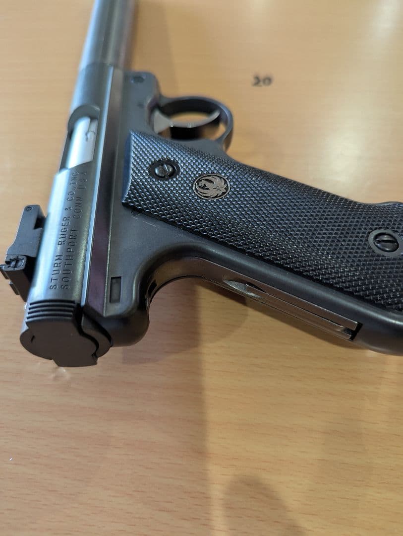 mk1モデル マルシンガスガン マガジン2個付き 去年11月購入