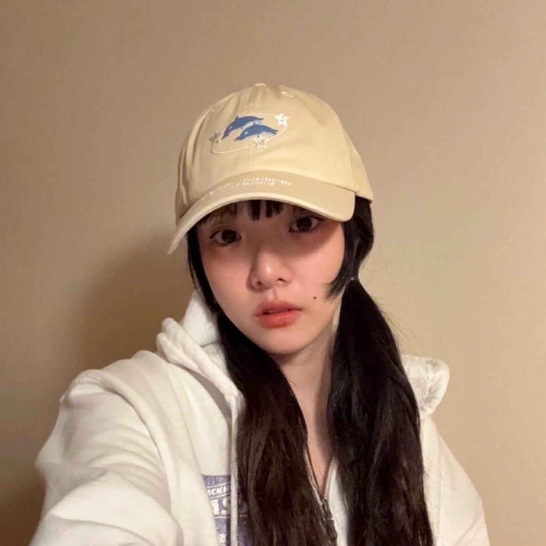 あいみょん グッズ ドルアパ キャップ 帽子 ベージュ - メルカリ