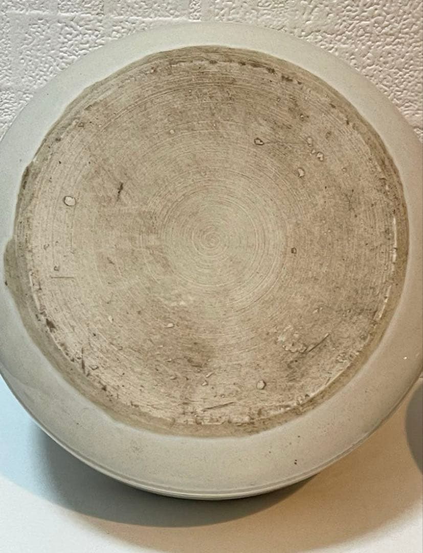 中国 骨董 北宋時代 尚食局 定窯白磁 剔刻 龍紋盒。