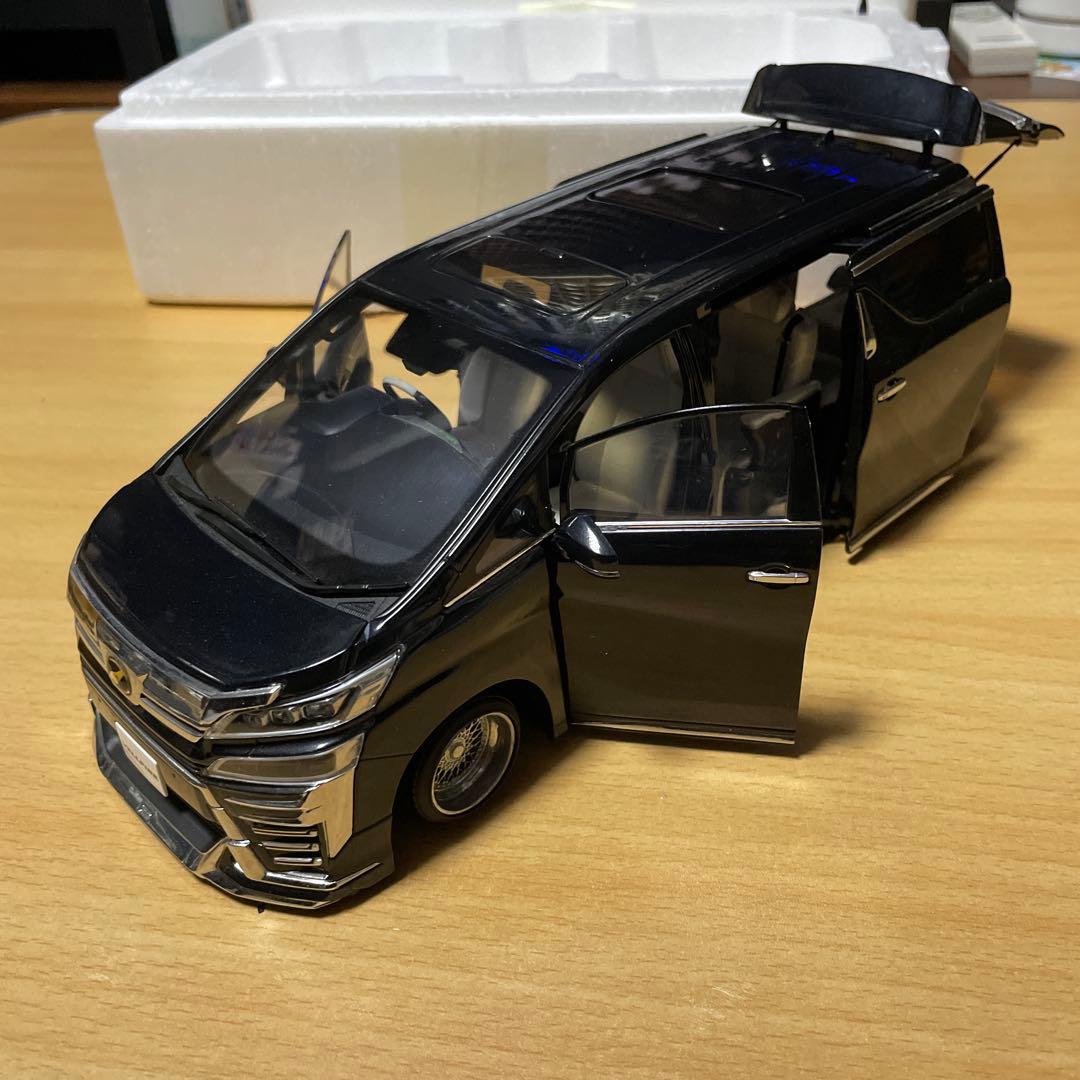 ヴェルファイア　1/18